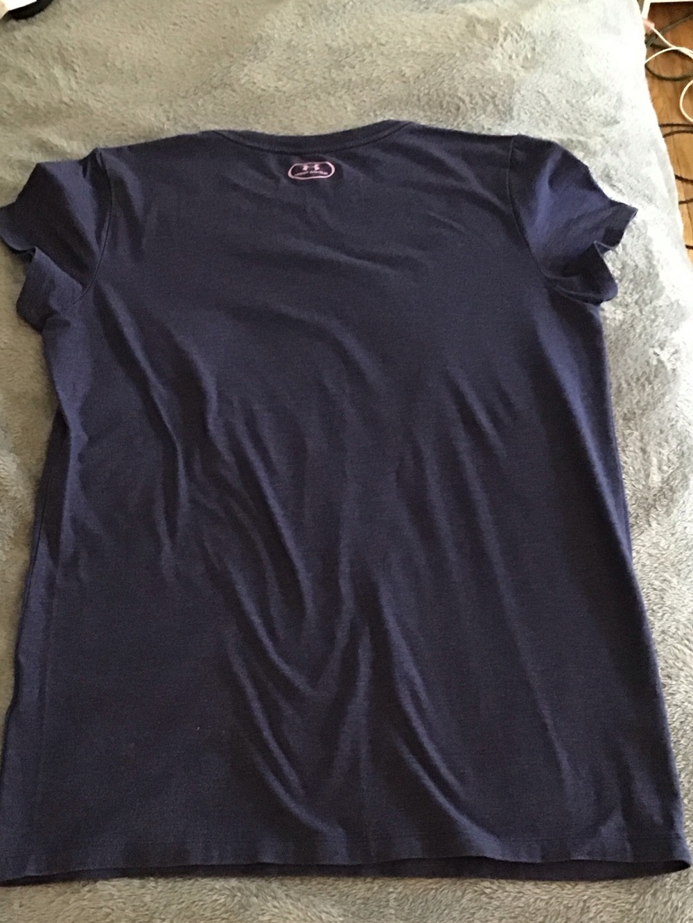Under Armour Navy Blue Short Sleeve Tee with lavender Logo - Picture 4 of 5